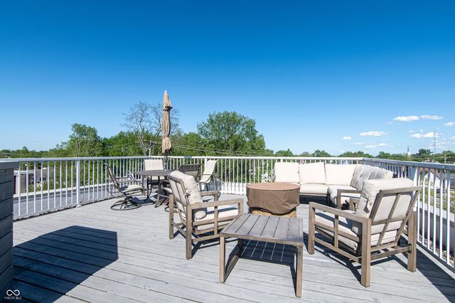 1014 Jackson Street, Columbus, IN 47201