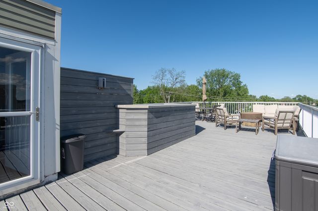 1014 Jackson Street, Columbus, IN 47201