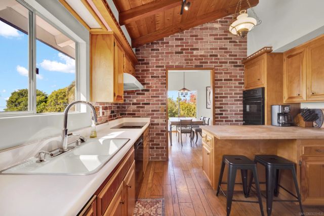 311 Corto Street, Solana Beach, CA 92075