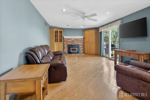 53 wexford Drive, South Brunswick, NJ 08852