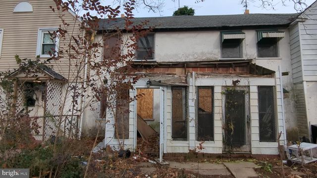 1233 CLOVER LN, Chester, PA 19013