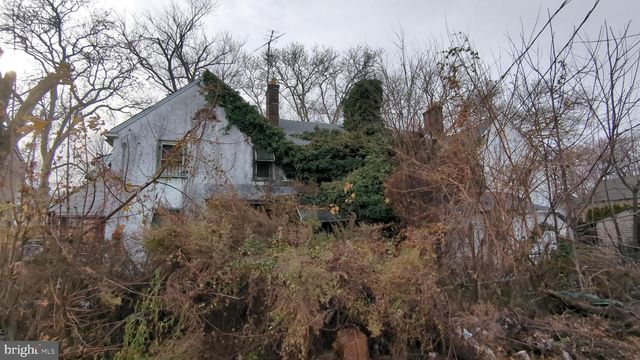 1233 CLOVER LN, Chester, PA 19013