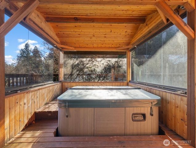 4154 MT Brynion Rd, Kelso, WA 98626