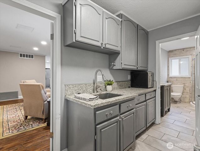 4154 MT Brynion Rd, Kelso, WA 98626