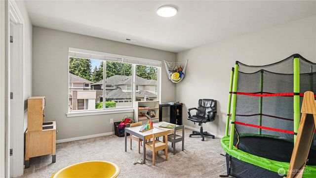 24045 SE 258th Way, Maple Valley, WA 98038
