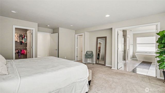 24045 SE 258th Way, Maple Valley, WA 98038