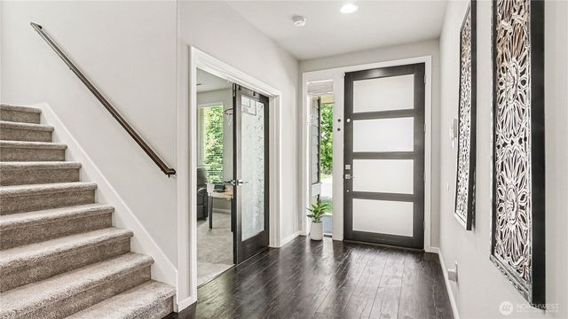 24045 SE 258th Way, Maple Valley, WA 98038