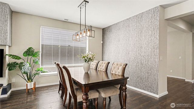 24045 SE 258th Way, Maple Valley, WA 98038