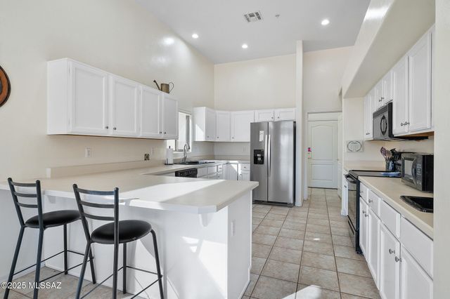 3445 S Abrego Drive, Green Valley, AZ 85614