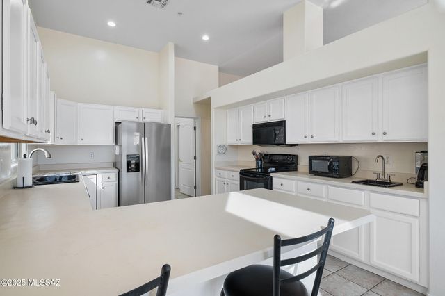 3445 S Abrego Drive, Green Valley, AZ 85614