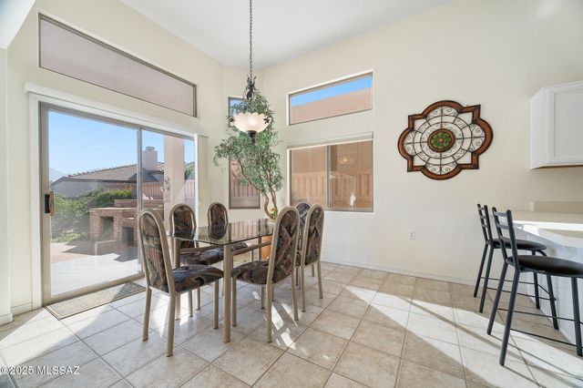 3445 S Abrego Drive, Green Valley, AZ 85614