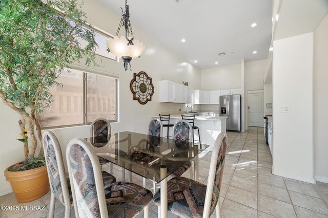 3445 S Abrego Drive, Green Valley, AZ 85614