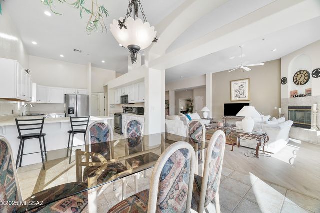 3445 S Abrego Drive, Green Valley, AZ 85614