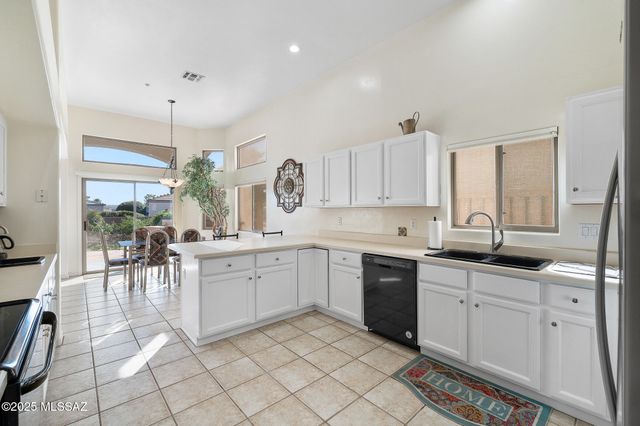3445 S Abrego Drive, Green Valley, AZ 85614