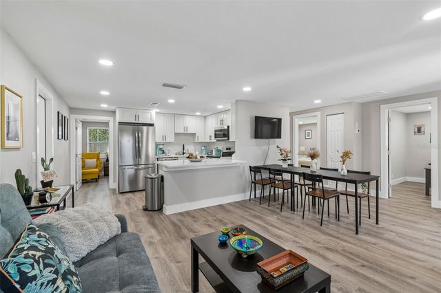 4906 W CLEVELAND STREET, Tampa, FL 33609