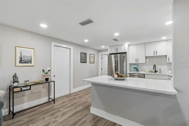 4906 W CLEVELAND STREET, Tampa, FL 33609