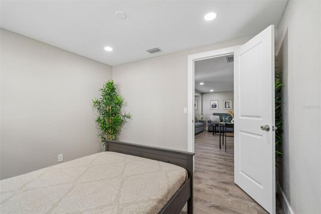 4906 W CLEVELAND STREET, Tampa, FL 33609