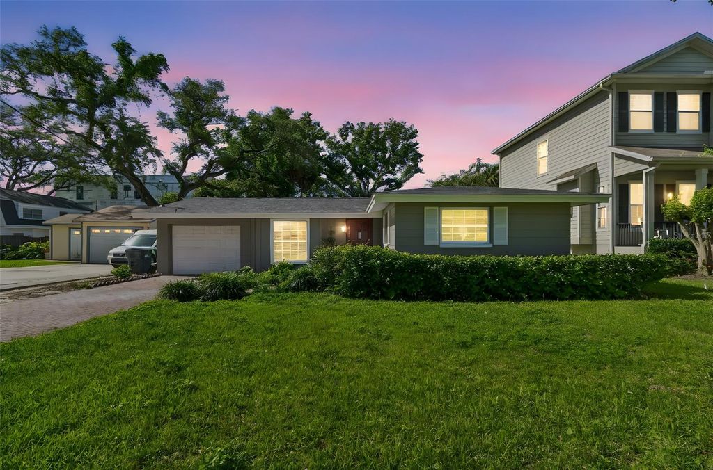 4906 W CLEVELAND STREET, Tampa, FL 33609