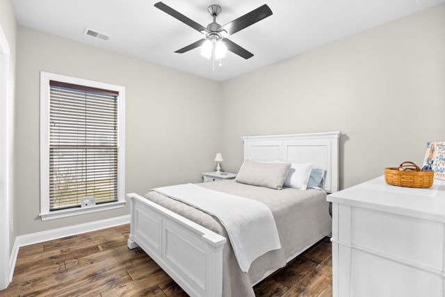 527 Chanted Dr., Murrells Inlet, SC 29576