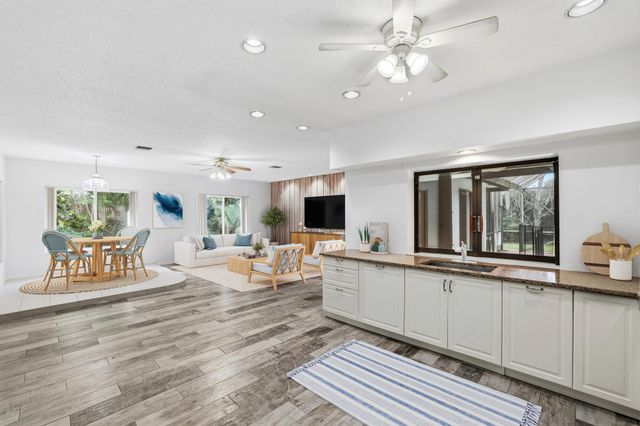 8785 Thousand Pines Circle, West Palm Beach, FL 33411