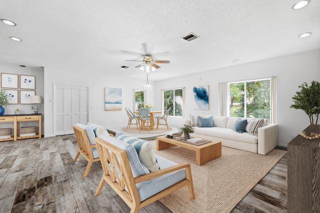 8785 Thousand Pines Circle, West Palm Beach, FL 33411