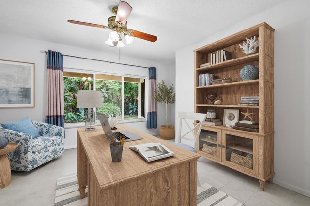 8785 Thousand Pines Circle, West Palm Beach, FL 33411