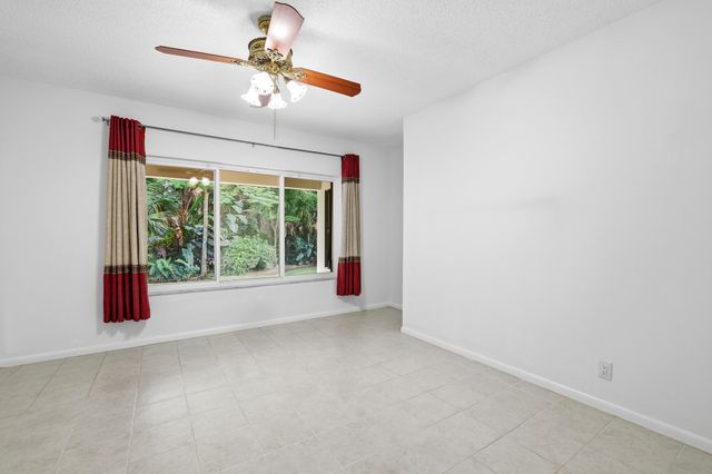 8785 Thousand Pines Circle, West Palm Beach, FL 33411