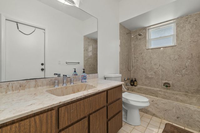 8785 Thousand Pines Circle, West Palm Beach, FL 33411