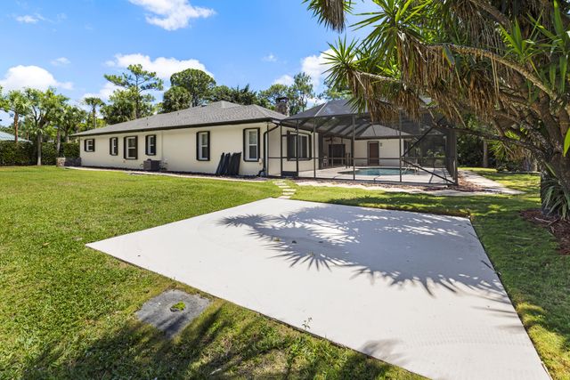 8785 Thousand Pines Circle, West Palm Beach, FL 33411