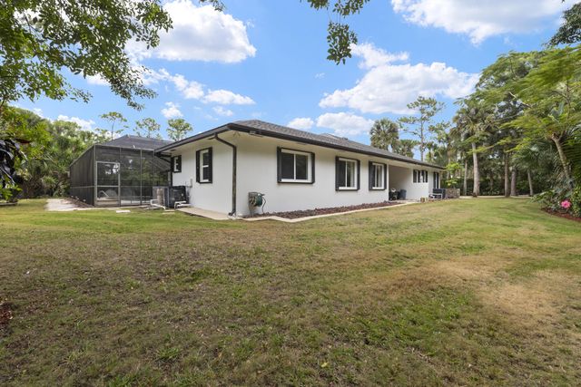 8785 Thousand Pines Circle, West Palm Beach, FL 33411