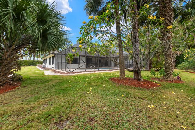8785 Thousand Pines Circle, West Palm Beach, FL 33411