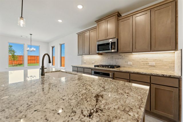 517 Pickett Creek Drive, Aledo, TX 76008