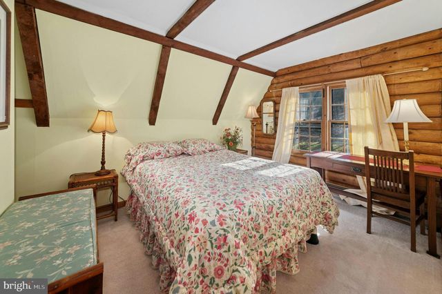 3980 LEHNENBERG RD, Riegelsville, PA 18077