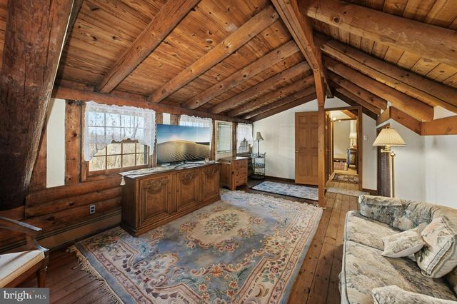 3980 LEHNENBERG RD, Riegelsville, PA 18077