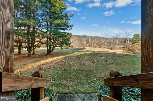 3980 LEHNENBERG RD, Riegelsville, PA 18077