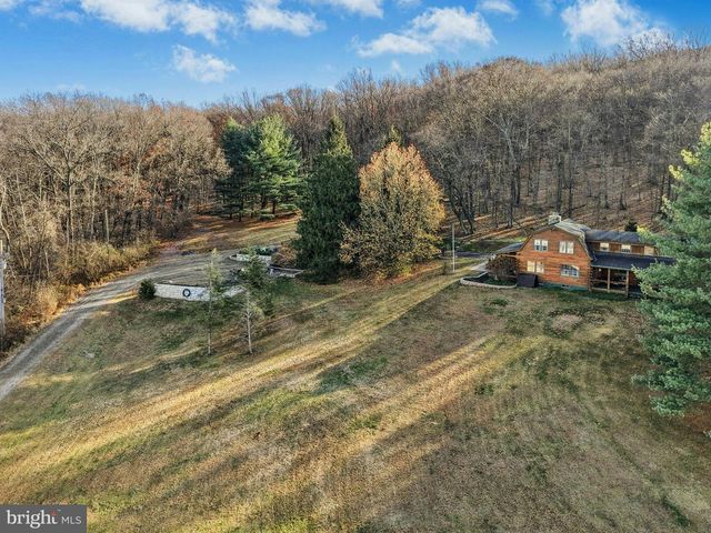 3980 LEHNENBERG RD, Riegelsville, PA 18077