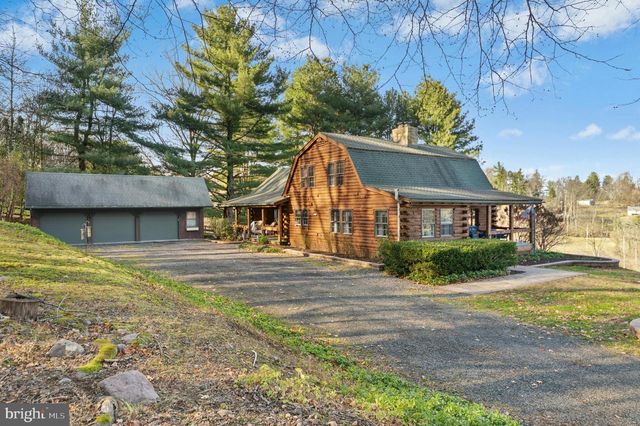 3980 LEHNENBERG RD, Riegelsville, PA 18077