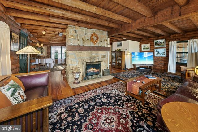 3980 LEHNENBERG RD, Riegelsville, PA 18077