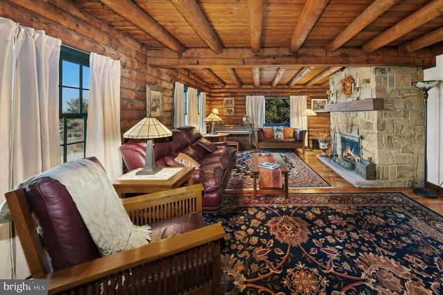 3980 LEHNENBERG RD, Riegelsville, PA 18077