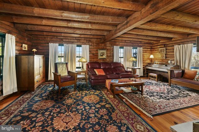 3980 LEHNENBERG RD, Riegelsville, PA 18077