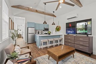 2106 Kenwood Ave B, Austin, TX 78704