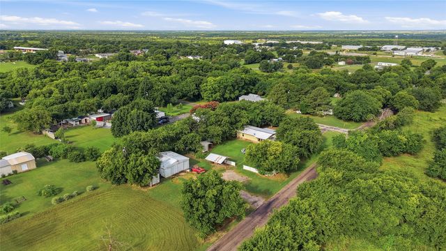505 Aaron Lane, Southmayd, TX 75092