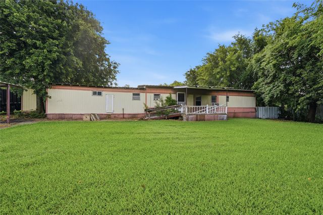 505 Aaron Lane, Southmayd, TX 75092