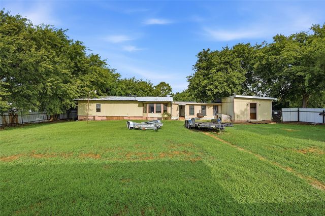 505 Aaron Lane, Southmayd, TX 75092