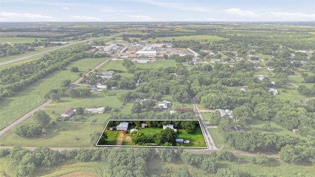 505 Aaron Lane, Southmayd, TX 75092