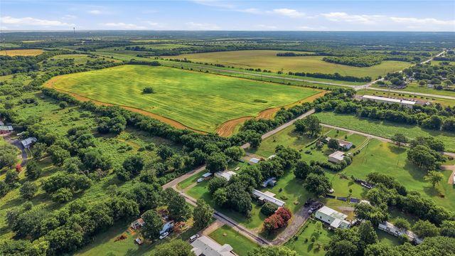505 Aaron Lane, Southmayd, TX 75092