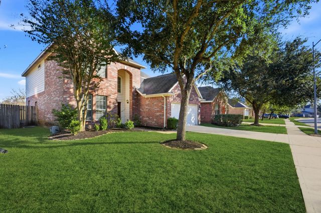 24419 Lakecrest Bend Drive, Katy, TX 77493