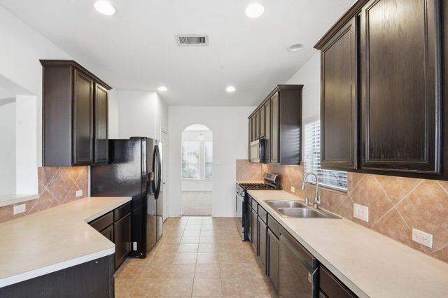 24419 Lakecrest Bend Drive, Katy, TX 77493