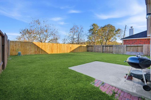 24419 Lakecrest Bend Drive, Katy, TX 77493