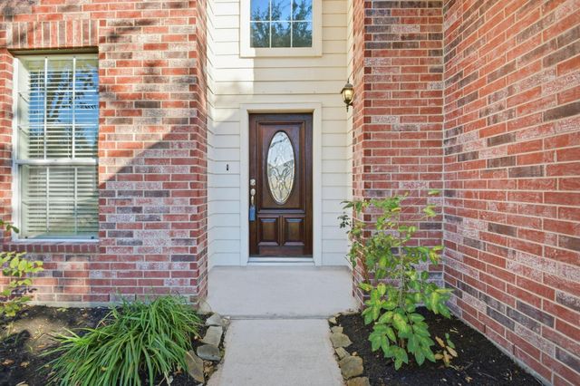 24419 Lakecrest Bend Drive, Katy, TX 77493